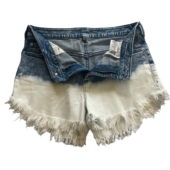 INC- Denim Frayed Hems Jean Shorts. - Picture 3 of 4